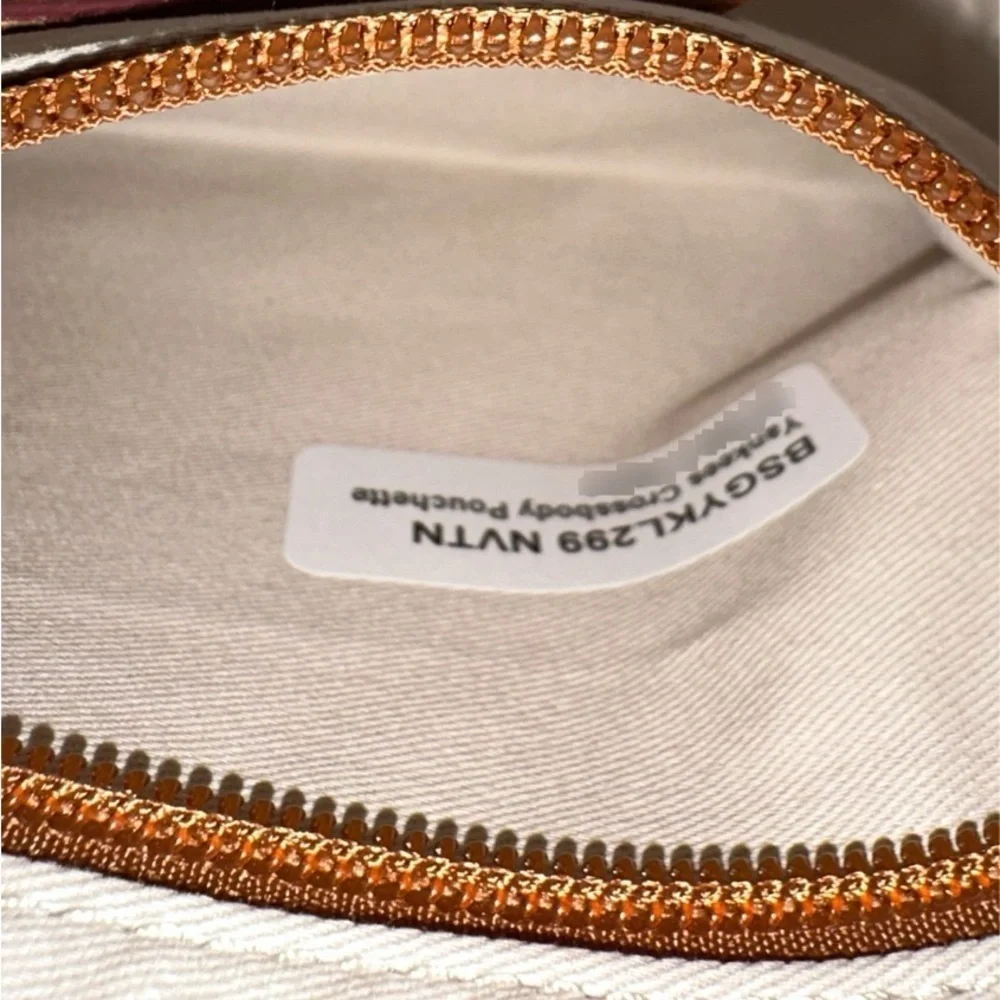 DOONEY & BOURKE MLB YANKEES CROSSBODY BAG COLLAB